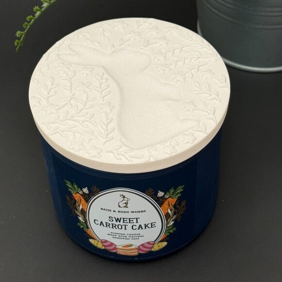 BBW Sweet Carrot Cake Bath & Body Works 3 Wick Candle - Picture 5 of 12